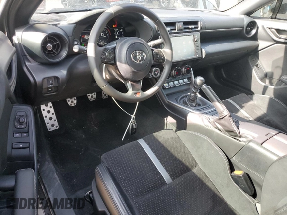 2024 Toyota 86 Premium with VIN JF1ZNBE16R9756596, listed as a Copart auction lot 45268525 with 10,611 mi miles and Clean Title. Bid and sale history available at DreamBid. Image 8.