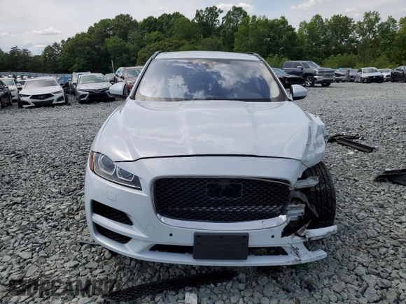 2020 Jaguar F-Pace 25t Premium z VIN SADCJ2FX0LA629299, wystawiony jako Copart lot #56114165 z przebiegiem Nie podano mil oraz Szkoda całkowita • Salvage title. Historia ofert i sprzedaży dostępna na DreamBid. Obrazek 5.