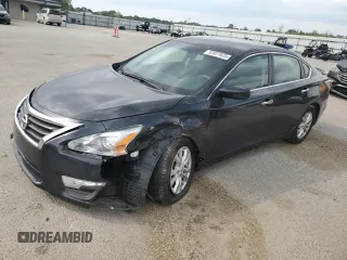 2014 Nissan Altima S with VIN 1N4AL3AP7EN251168, listed as a Copart auction lot 52827025 with 32,489 mi miles and Salvage Title. Bid and sale history available at DreamBid. Image 1.