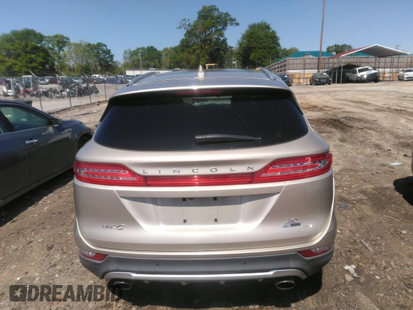 2015 Lincoln MKC z VIN 5LMCJ1A99FUJ41365, wystawiony jako IAAI lot #41985834 z przebiegiem 116 648 mil mil oraz . Historia ofert i sprzedaży dostępna na DreamBid. Obrazek 16.