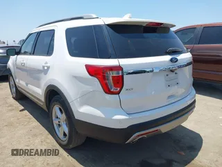 2017 Ford Explorer XLT с VIN 1FM5K7D8XHGA33952, выставлен на аукционе IAAI как лот 42623358 с пробегом 108 415 миль миль и . История ставок и продаж доступна на DreamBid. Изображение 3.