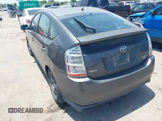 2007 Toyota Prius z VIN JTDKB20U073245052, wystawiony jako IAAI lot #42368508 z przebiegiem 116 953 mil mil oraz . Historia ofert i sprzedaży dostępna na DreamBid. Obrazek 3.