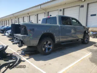 2020 Ram 1500 Big Horn z VIN 1C6SRFFT9LN379629, wystawiony jako Copart lot #51930605 z przebiegiem 71 697 mil mil oraz Szkoda całkowita • Salvage title. Historia ofert i sprzedaży dostępna na DreamBid. Obrazek 3.