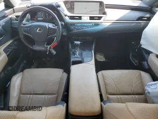 2020 Lexus ES 350 Luxury with VIN 58AEZ1B1XLU053572, listed as a Copart auction lot 53864295 with 30,852 mi miles and Salvage title. Bid and sale history available at DreamBid. Image 8.
