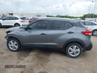 2018 Nissan Kicks S with VIN 3N1CP5CU6JL541386, listed as a IAAI auction lot 42147648 with 95,676 mi miles and . Bid and sale history available at DreamBid. Image 14.