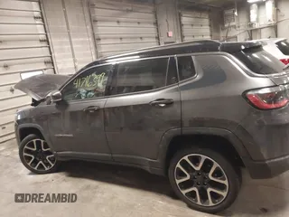 2018 Jeep Compass Limited with VIN 3C4NJDCB9JT245942, listed as a IAAI auction lot 41716399 with 67,587 mi miles. Bid and sale history available at carsss.com. Image 14.