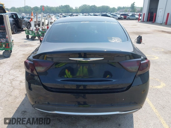 2015 Chrysler 200 Limited с VIN 1C3CCCABXFN538176, выставлен на аукционе IAAI как лот 42423397 с пробегом Не указан миль и . История ставок и продаж доступна на DreamBid. Изображение 15.