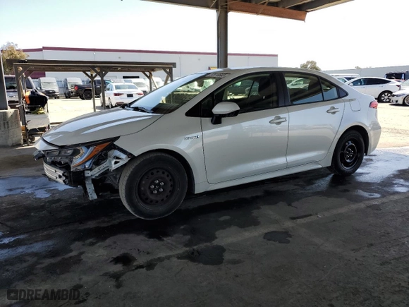 2020 Toyota Corolla Hybrid LE with VIN JTDEBRBE8LJ000680, listed as a Copart auction lot 52018565 with 57,982 mi miles and Salvage Title. Bid and sale history available at carsss.com. Image 1.