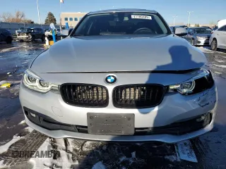 2018 BMW 3 Series 320i xDrive z VIN WBA8A3C56JA505736, wystawiony jako Copart lot #41780485 z przebiegiem 40 330 mil mil oraz Szkoda całkowita • Salvage title. Historia ofert i sprzedaży dostępna na DreamBid. Obrazek 5.