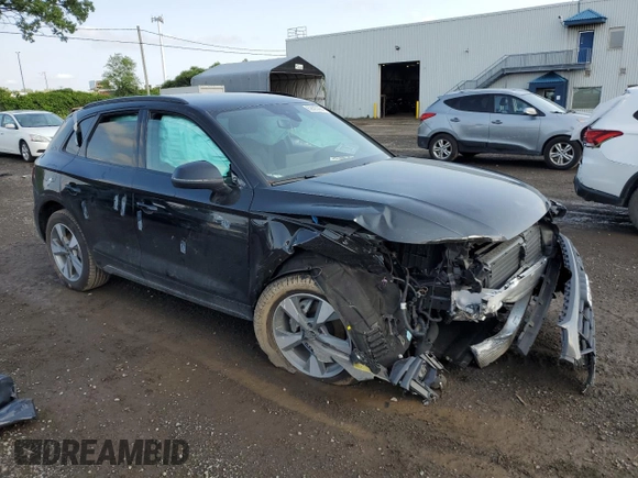 2024 Audi Q5 Komfort with VIN WA1AAAFY1R2073636, listed as a Copart auction lot 62625984 with 0 mi miles and Salvage Title. Bid and sale history available at carsss.com. Image 4.
