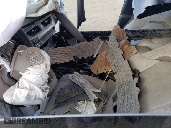 2022 Lexus UX 250h z VIN JTHX9JBHXN2060665, wystawiony jako Copart lot #72070644 z przebiegiem Nie podano mil oraz Szkoda całkowita • Salvage title. Historia ofert i sprzedaży dostępna na DreamBid. Obrazek 7.