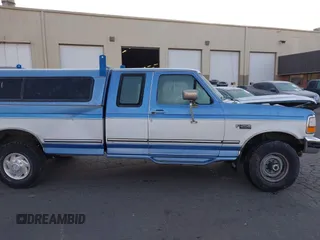1996 Ford F-250 with VIN 1FTHX26G5TEA28785, listed as a IAAI auction lot 41447351 with 178,150 mi miles and . Bid and sale history available at DreamBid. Image 12.