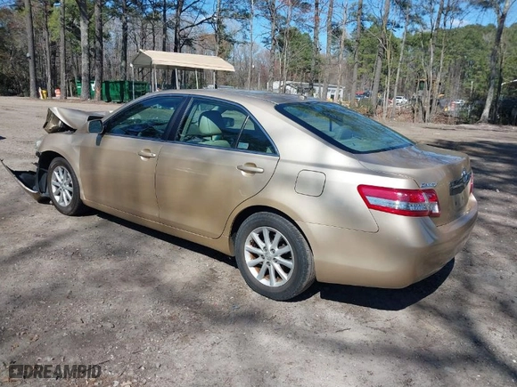 2011 Toyota Camry LE with VIN 4T1BF3EK3BU640195, listed as a IAAI auction lot 41891119 with 208,221 mi miles. Bid and sale history available at carsss.com. Image 3.