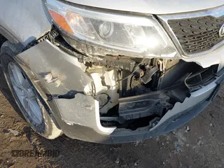 2015 Kia Sorento LX with VIN 5XYKT4A7XFG620814, listed as a IAAI auction lot 41454361 with 155,422 mi miles. Bid and sale history available at carsss.com. Image 6.