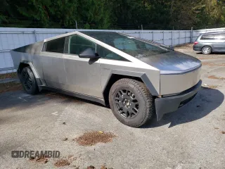 2024 Tesla Cybertruck z VIN 7G2CEHED8RA006307, wystawiony jako Copart lot #74118474 z przebiegiem 1773 mil mil oraz Szkody całkowita. Historia ofert i sprzedaży dostępna na DreamBid. Obrazek 4.