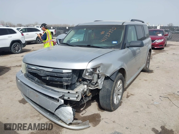 2011 Ford Flex SE with VIN 2FMGK5BC2BBD23332, listed as a IAAI auction lot 41733455 with 204,104 mi miles. Bid and sale history available at carsss.com. Image 6.