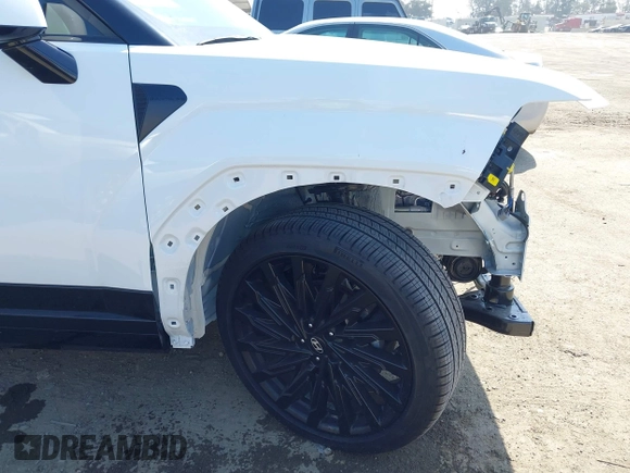 2024 Hyundai Santa Fe Calligraphy with VIN 5NMP54GL6RH037350, listed as a IAAI auction lot 42099643 with 8,326 mi miles and . Bid and sale history available at DreamBid. Image 19.