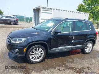 2012 Volkswagen Tiguan SE z VIN WVGBV7AX1CW548133, wystawiony jako IAAI lot #42403164 z przebiegiem 139 083 mil mil oraz . Historia ofert i sprzedaży dostępna na DreamBid. Obrazek 6.