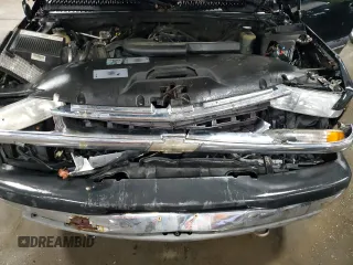 2002 Chevrolet Suburban LT with VIN 1GNFK16Z82J227408, listed as a Copart auction lot 71229194 with 304,713 mi miles and Salvage Title. Bid and sale history available at carsss.com. Image 12.
