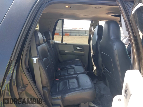 2004 Ford Expedition Special Service with VIN 1FMPU15L84LB52488, listed as a IAAI auction lot 42234558 with 251,440 mi miles and . Bid and sale history available at DreamBid. Image 8.
