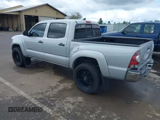 2012 Toyota Tacoma PreRunner z VIN 3TMJU4GN5CM131976, wystawiony jako IAAI lot #42213150 z przebiegiem 134 649 mil mil oraz . Historia ofert i sprzedaży dostępna na DreamBid. Obrazek 3.