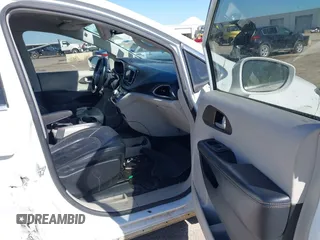 2018 Chrysler Pacifica Touring L with VIN 2C4RC1BG1JR119682, listed as a IAAI auction lot 41762362 with 167,380 mi miles and . Bid and sale history available at DreamBid. Image 5.