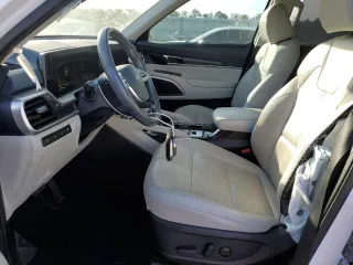 2023 Kia Telluride EX z VIN 5XYP34GC4PG326868, wystawiony jako Copart lot #50910895 z przebiegiem 38 906 mil mil oraz Szkody całkowita. Historia ofert i sprzedaży dostępna na DreamBid. Obrazek 7.