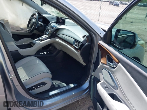 2019 Acura RDX Advance with VIN 5J8TC1H72KL007448, listed as a IAAI auction lot 42550136 with 31,638 mi miles and . Bid and sale history available at DreamBid. Image 5.