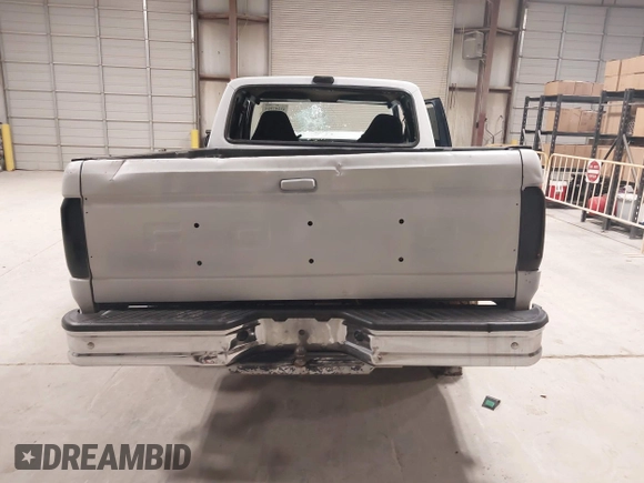 1992 Ford F-150 with VIN 1FTEX15H1NKB55335, listed as a IAAI auction lot 41297914 with 1 mi miles. Bid and sale history available at carsss.com. Image 16.