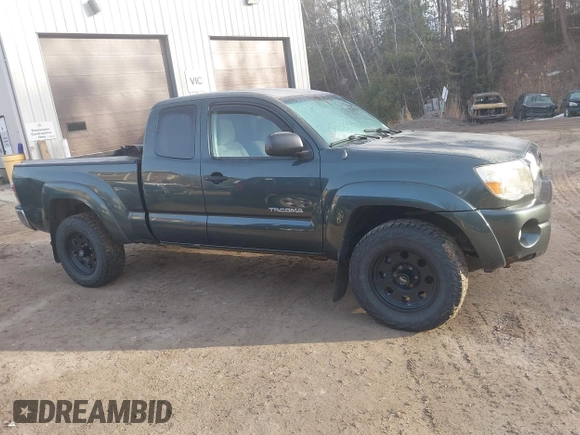 2009 Toyota Tacoma with VIN 5TEUU42N99Z649654, listed as a IAAI auction lot 41796246 with 229,052 mi miles. Bid and sale history available at carsss.com. Image 13.