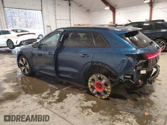 2022 Audi e-tron Premium Plus с VIN WA1LAAGE4NB006634, выставлен на аукционе Copart как лот 84389824 с пробегом 48 516 миль миль и Списание • Salvage title. История ставок и продаж доступна на DreamBid. Изображение 2.