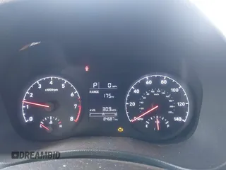 2021 Hyundai Accent SE z VIN 3KPC24A66ME130508, wystawiony jako IAAI lot #42269208 z przebiegiem 84 687 mil mil oraz . Historia ofert i sprzedaży dostępna na DreamBid. Obrazek 7.