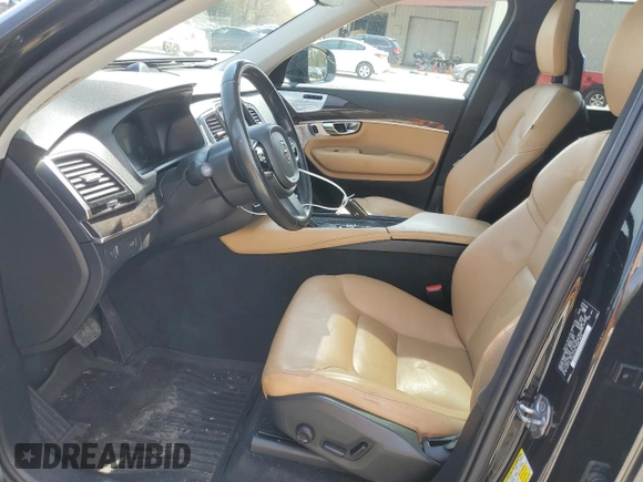 2016 Volvo XC90 T6 Momentum z VIN YV4A22PK9G1056263, wystawiony jako Copart lot #52951325 z przebiegiem 115 967 mil mil oraz Szkoda całkowita • Salvage title. Historia ofert i sprzedaży dostępna na DreamBid. Obrazek 7.
