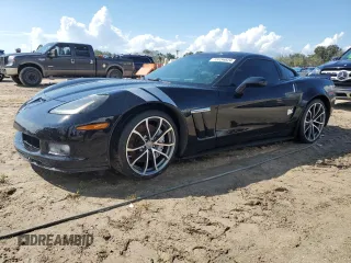 2011 Chevrolet Corvette Z16 Grand Sport 3LT z VIN 1G1YW2DW6B5103238, wystawiony jako Copart lot #73734824 z przebiegiem Nie podano mil oraz Nie do naprawy • Non repairable. Historia ofert i sprzedaży dostępna na DreamBid. Obrazek 1.