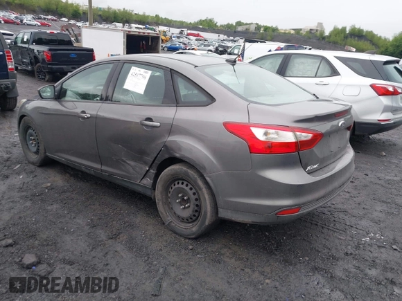 2012 Ford Focus SE z VIN 1FAHP3F29CL442731, wystawiony jako IAAI lot #42517796 z przebiegiem 148 728 mil mil oraz . Historia ofert i sprzedaży dostępna na DreamBid. Obrazek 3.