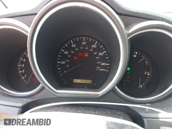 2005 Lexus RX 330 z VIN 2T2GA31U85C031830, wystawiony jako IAAI lot #42773281 z przebiegiem 188 859 mil mil oraz . Historia ofert i sprzedaży dostępna na DreamBid. Obrazek 7.