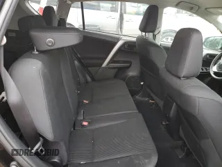 2018 Toyota RAV4 LE z VIN 2T3BFREV1JW739200, wystawiony jako Copart lot #57658435 z przebiegiem 76 956 mil mil oraz Szkoda całkowita • Salvage title. Historia ofert i sprzedaży dostępna na DreamBid. Obrazek 11.