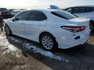 2020 Toyota Camry LE with VIN 4T1C11AK2LU952832, listed as a Copart auction lot 49873975 with 61,376 mi miles and Salvage Title. Bid and sale history available at carsss.com. Image 2.