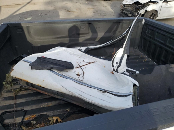 2015 Chevrolet Silverado 1500 LT with VIN 1GCVKREC4FZ426592, listed as a Copart auction lot 72136034 with 101,366 mi miles and Salvage Title. Bid and sale history available at carsss.com. Image 14.