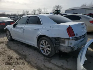 2017 Chrysler 300 Limited z VIN 2C3CCARG1HH610415, wystawiony jako Copart lot #43934085 z przebiegiem 162 614 mil mil oraz Szkoda całkowita • Salvage title. Historia ofert i sprzedaży dostępna na DreamBid. Obrazek 2.