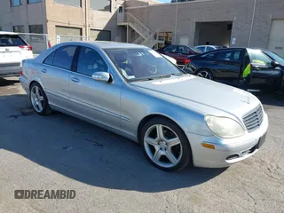 2006 Mercedes-Benz S 350 z VIN WDBNF67J96A477307, wystawiony jako IAAI lot #42283517 z przebiegiem 156 746 mil mil oraz . Historia ofert i sprzedaży dostępna na DreamBid. Obrazek 1.