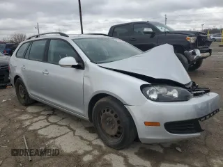 2013 Volkswagen Jetta SportWagen S with VIN 3VWPP7AJ7DM647716, listed as a Copart auction lot 49524925 with 139,153 mi miles and Salvage Title. Bid and sale history available at carsss.com. Image 4.