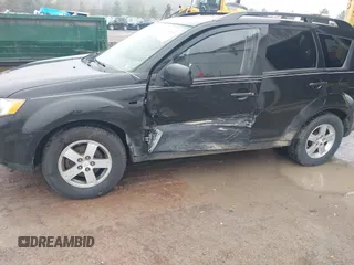 2007 Mitsubishi Outlander LS z VIN JA4MT31X37Z011404, wystawiony jako IAAI lot #42002468 z przebiegiem 154 798 mil mil oraz . Historia ofert i sprzedaży dostępna na DreamBid. Obrazek 6.
