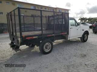 1995 Ford F-250 with VIN 1FTHF25H1SNB73298, listed as a Copart auction lot 84031634 with 0 mi miles and Salvage Title. Bid and sale history available at carsss.com. Image 3.