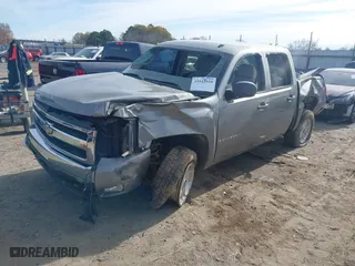 2007 Chevrolet Silverado 1500 LTZ with VIN 2GCEK13M071609477, listed as a IAAI auction lot 41042020 with 193,095 mi miles. Bid and sale history available at carsss.com. Image 20.