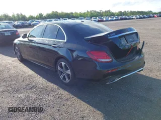 2018 Mercedes-Benz E-Class E 300 with VIN WDDZF4JB5JA474184, listed as a IAAI auction lot 41964703 with 32,278 mi miles. Bid and sale history available at carsss.com. Image 3.
