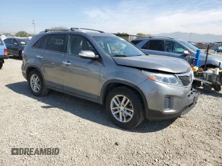 2014 Kia Sorento LX with VIN 5XYKT4A74EG539743, listed as a Copart auction lot 47285675 with 105,956 mi miles and Salvage Title. Bid and sale history available at carsss.com. Image 4.