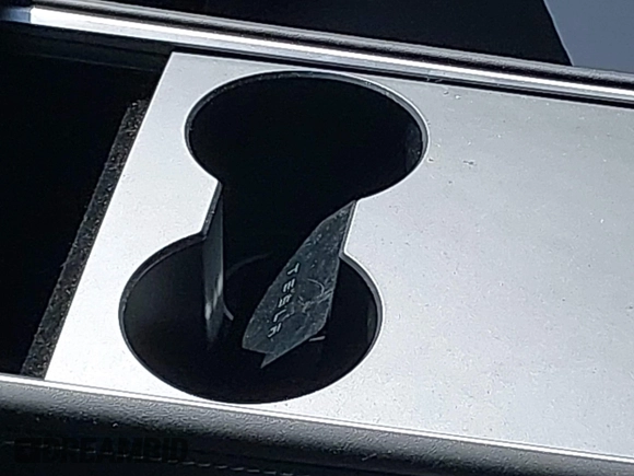 2024 Tesla Model Y Long Range with VIN 7SAYGDEE6RF190947, listed as a IAAI auction lot 41808973 with 2,457 mi miles. Bid and sale history available at carsss.com. Image 11.