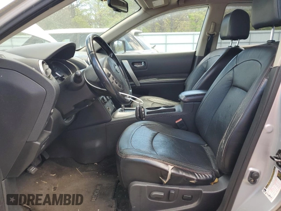 2011 Nissan Rogue S z VIN JN8AS5MV4BW669104, wystawiony jako Copart lot #57426735 z przebiegiem 132 021 mil mil oraz Tytuł czysty. Historia ofert i sprzedaży dostępna na DreamBid. Obrazek 7.