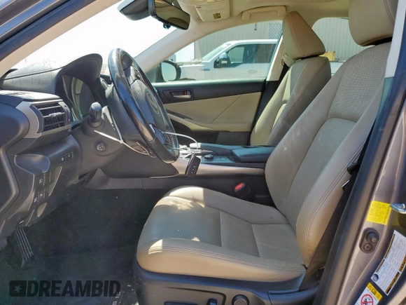 2017 Lexus IS 200t z VIN JTHBA1D26H5044959, wystawiony jako Copart lot #60867805 z przebiegiem 56 142 mil mil oraz Czysty tytuł • Clean title. Historia ofert i sprzedaży dostępna na DreamBid. Obrazek 7.